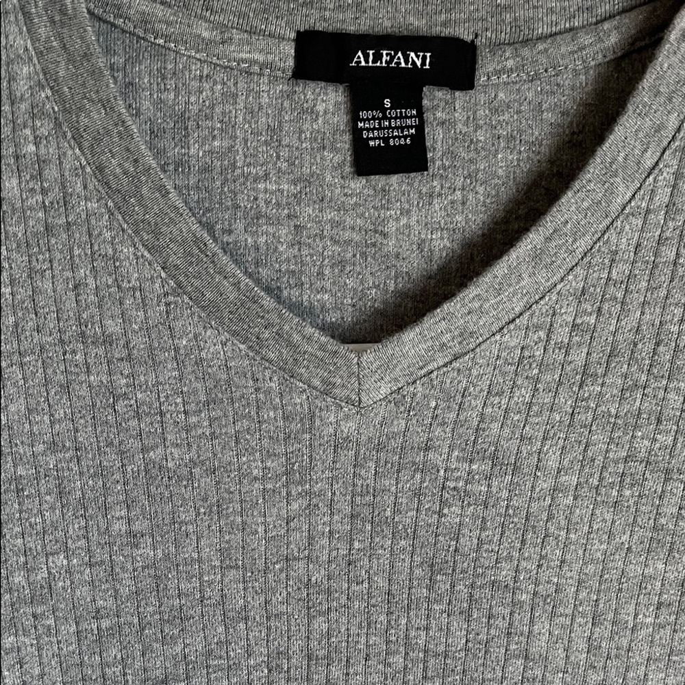 Alfani Gray V-Neck Short Sleeve Ribbed Shirt - Picture 6 of 6